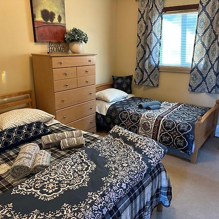 Wow!! Ultimate Pocono Retreat, Hot Tub, Game Room, Deck, Lakes, Skiing, Pools Long Pond Ngoại thất bức ảnh