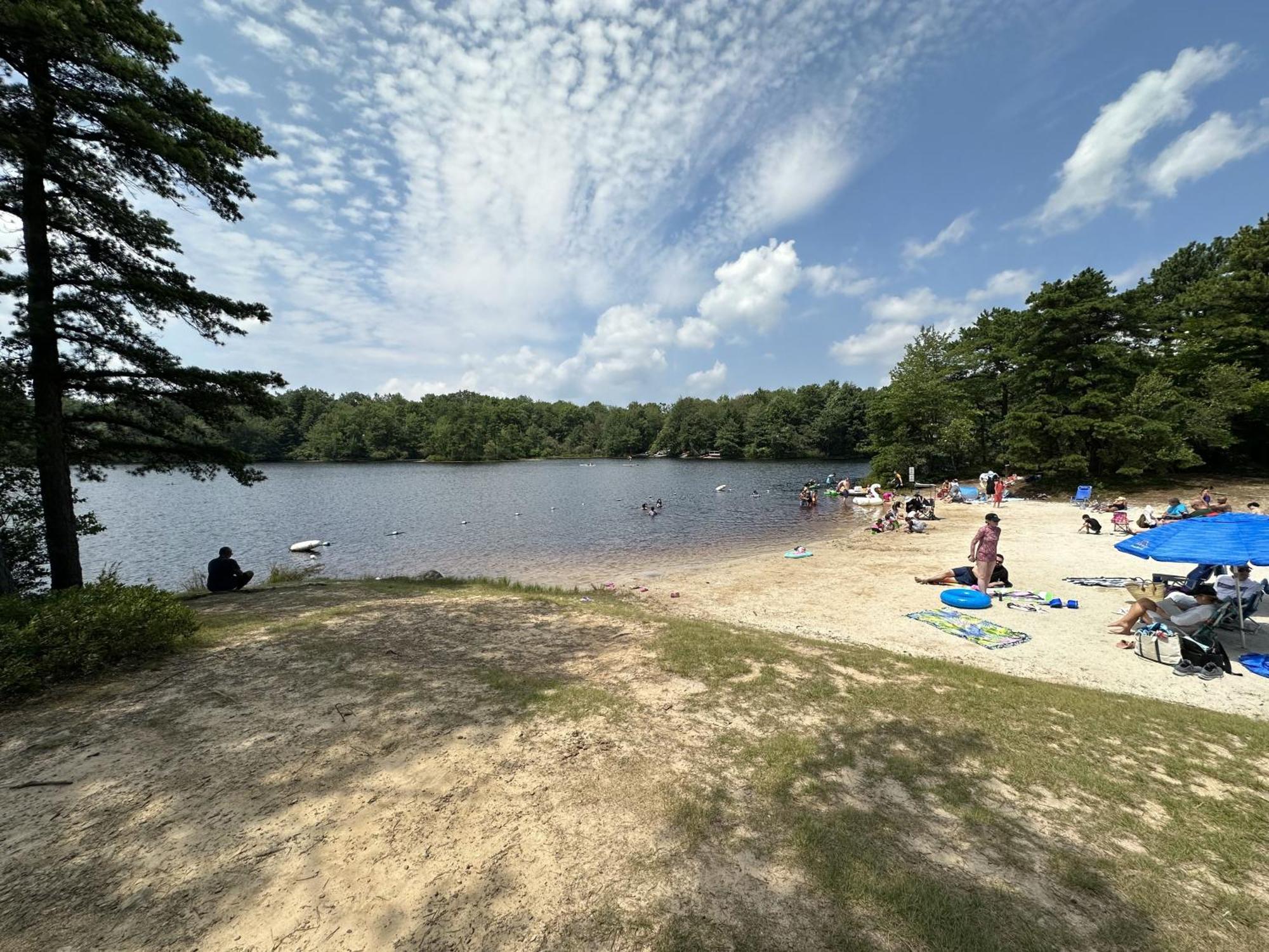 Wow!! Ultimate Pocono Retreat, Hot Tub, Game Room, Deck, Lakes, Skiing, Pools Long Pond Ngoại thất bức ảnh
