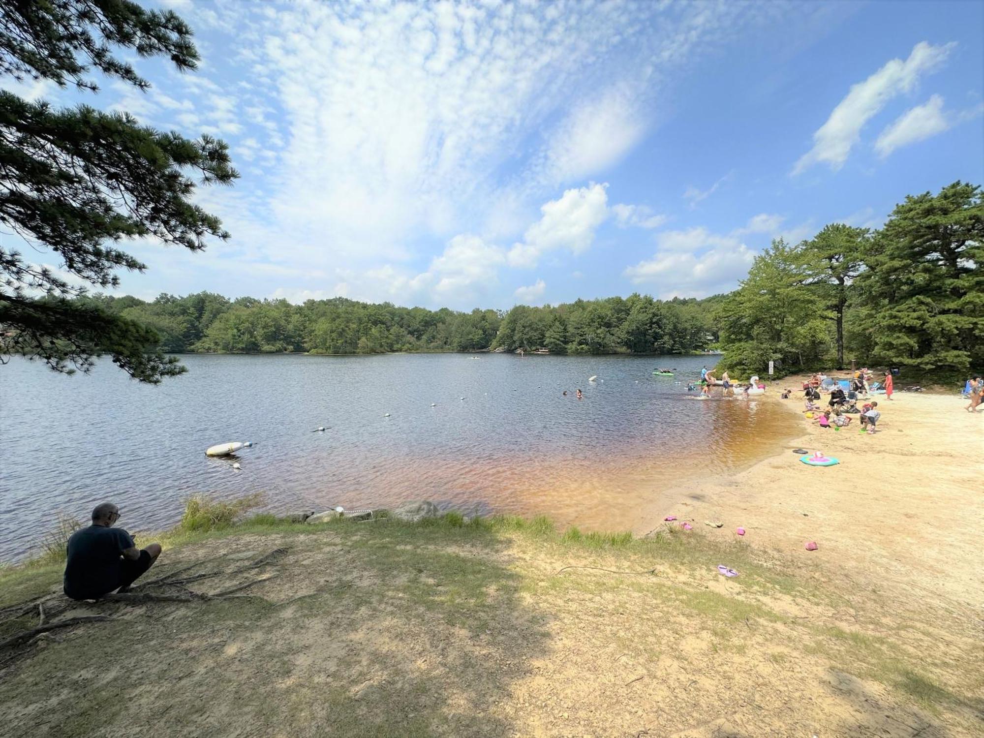 Wow!! Ultimate Pocono Retreat, Hot Tub, Game Room, Deck, Lakes, Skiing, Pools Long Pond Ngoại thất bức ảnh