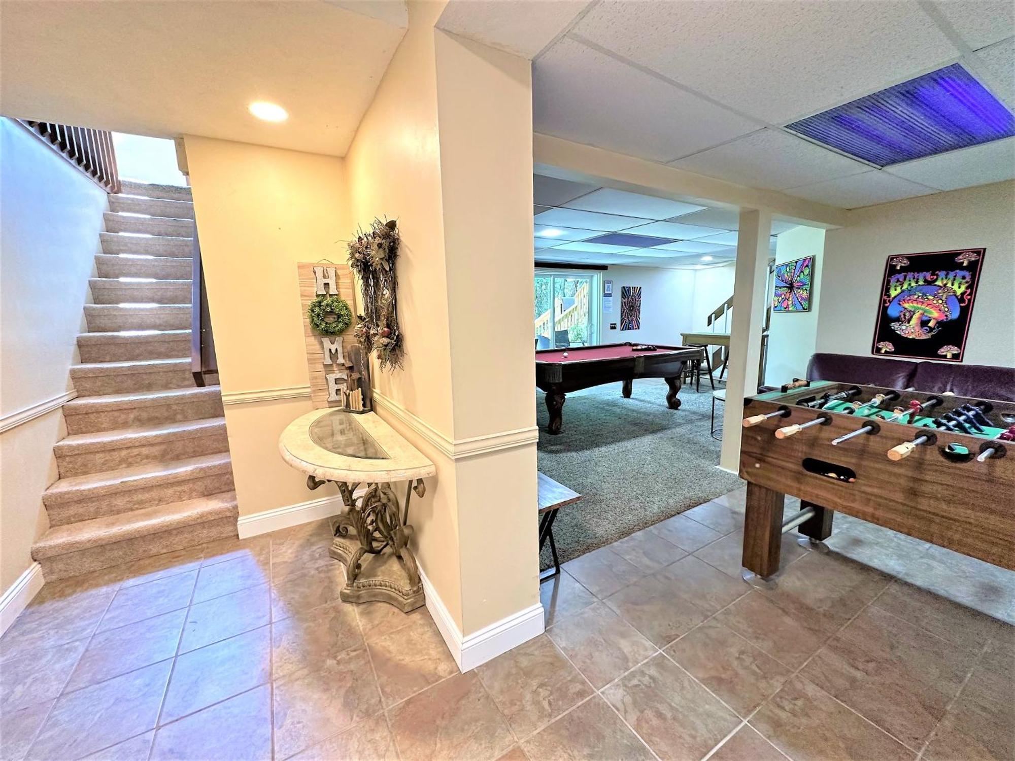 Wow!! Ultimate Pocono Retreat, Hot Tub, Game Room, Deck, Lakes, Skiing, Pools Long Pond Ngoại thất bức ảnh