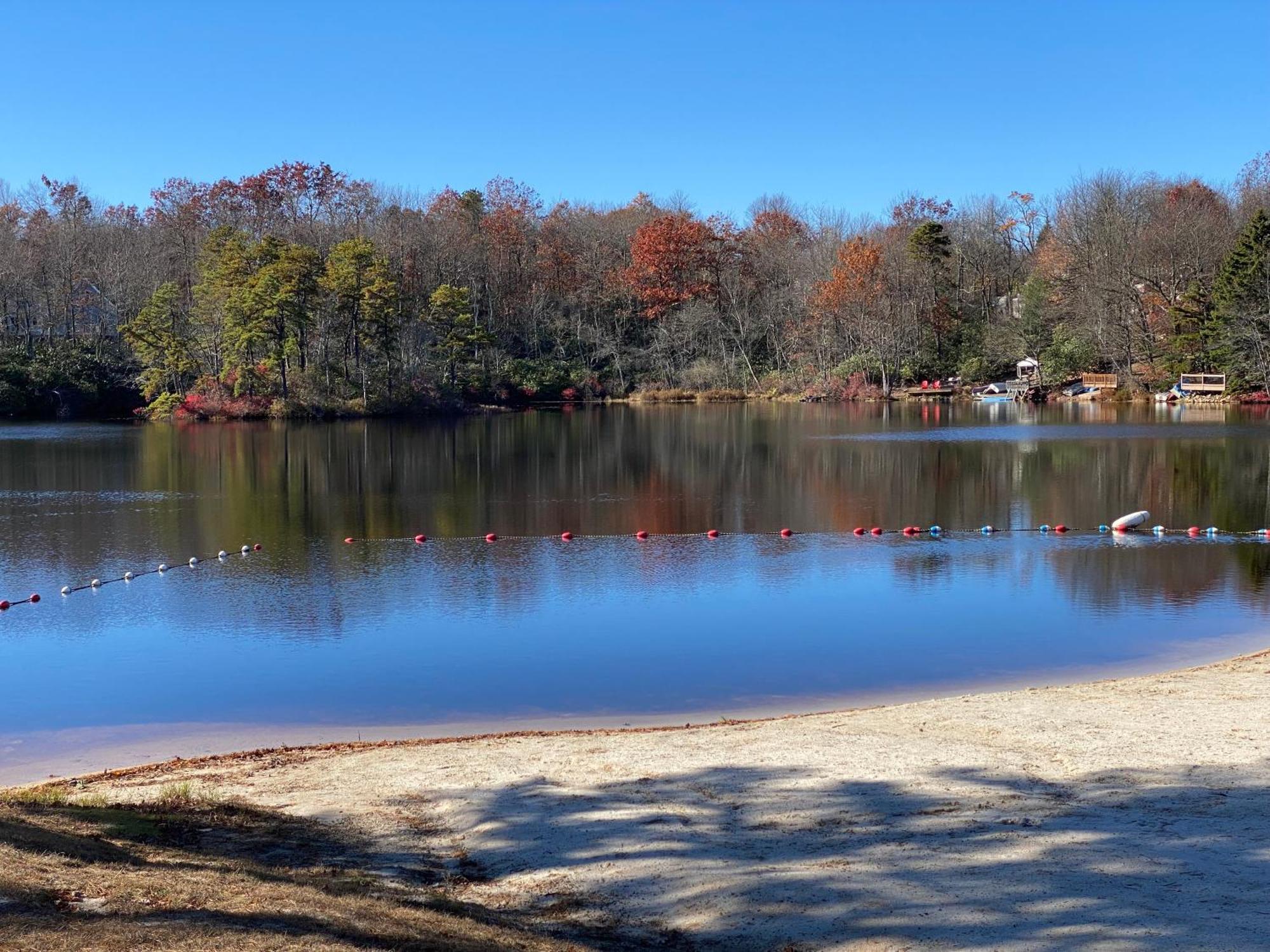 Wow!! Ultimate Pocono Retreat, Hot Tub, Game Room, Deck, Lakes, Skiing, Pools Long Pond Ngoại thất bức ảnh