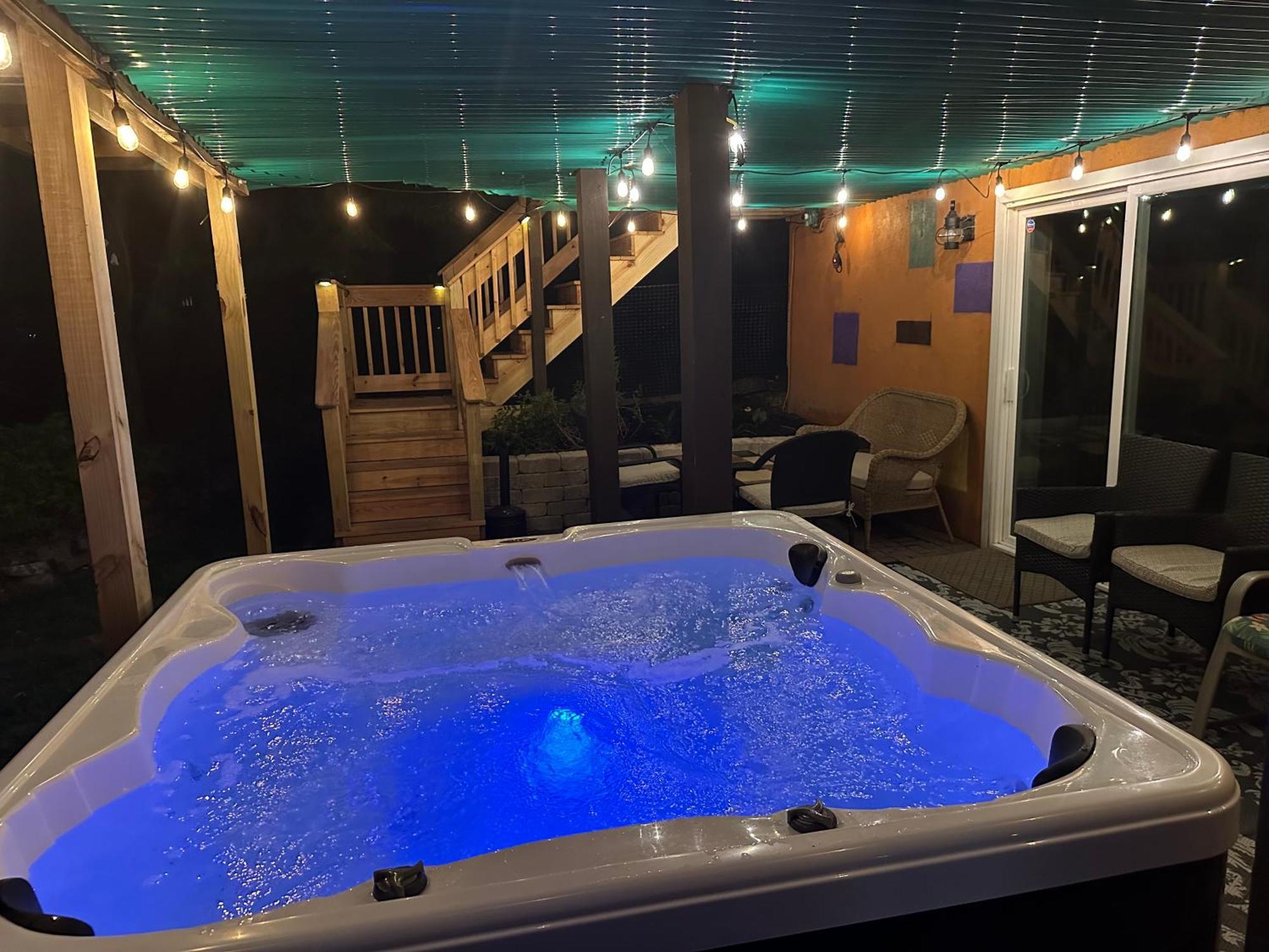Wow!! Ultimate Pocono Retreat, Hot Tub, Game Room, Deck, Lakes, Skiing, Pools Long Pond Ngoại thất bức ảnh